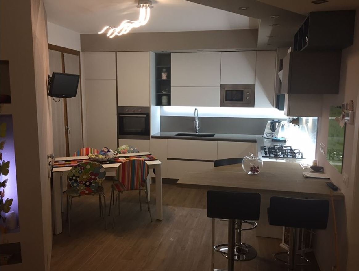 Cucina progettata e montata in un'abitazione della provincia di Bergamo